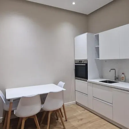 Lilo's Place 1 تيرانا